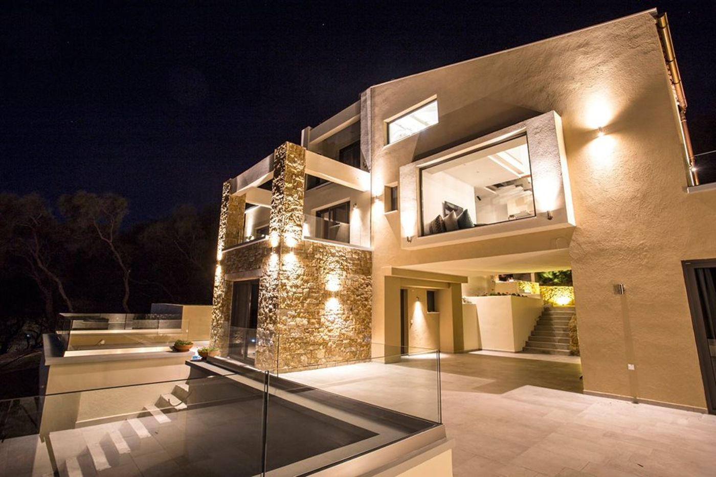 Golden Bay Suites & Maisonettes