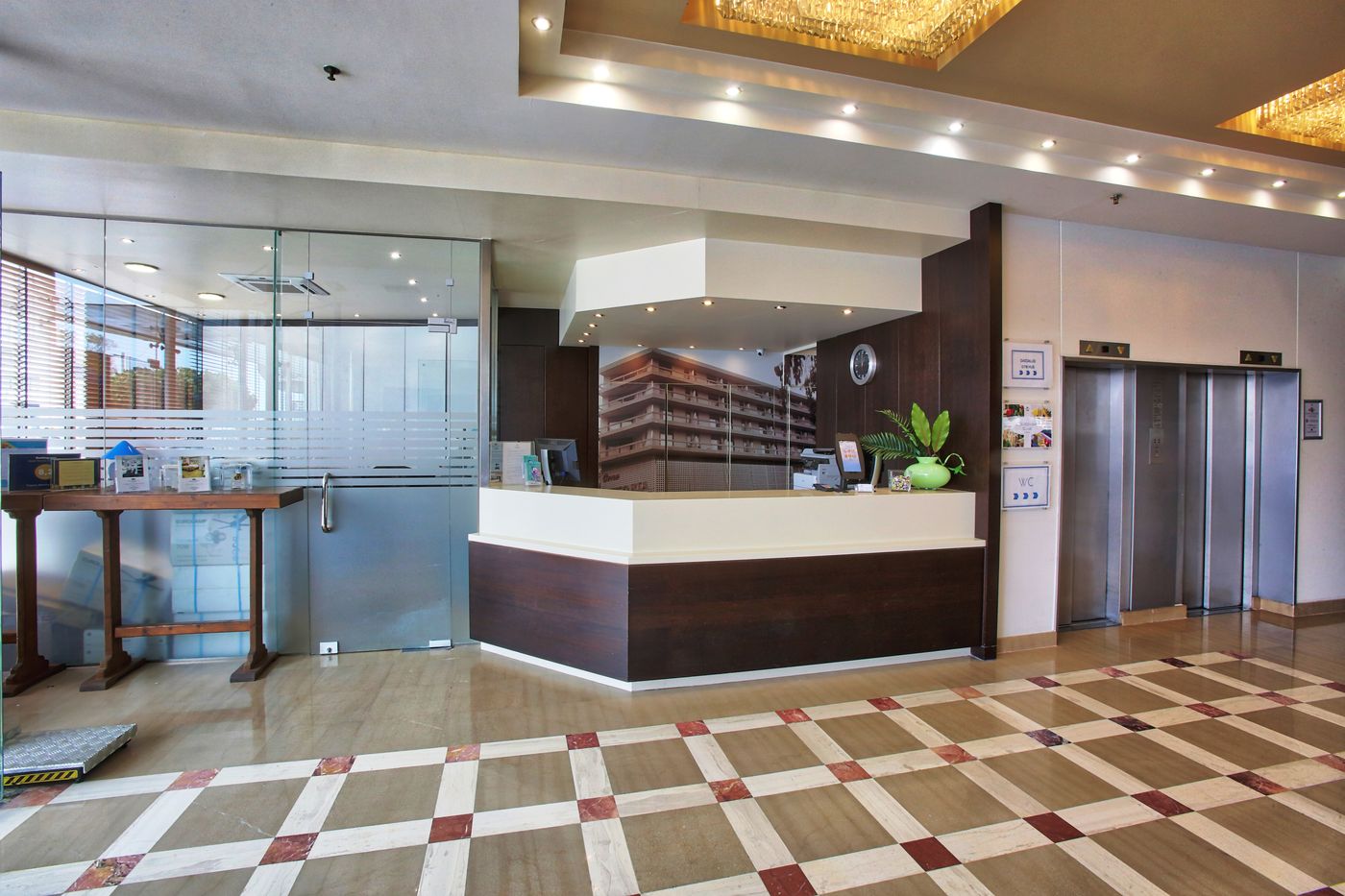 Capsis-Astoria-Heraklion-Lobby-72