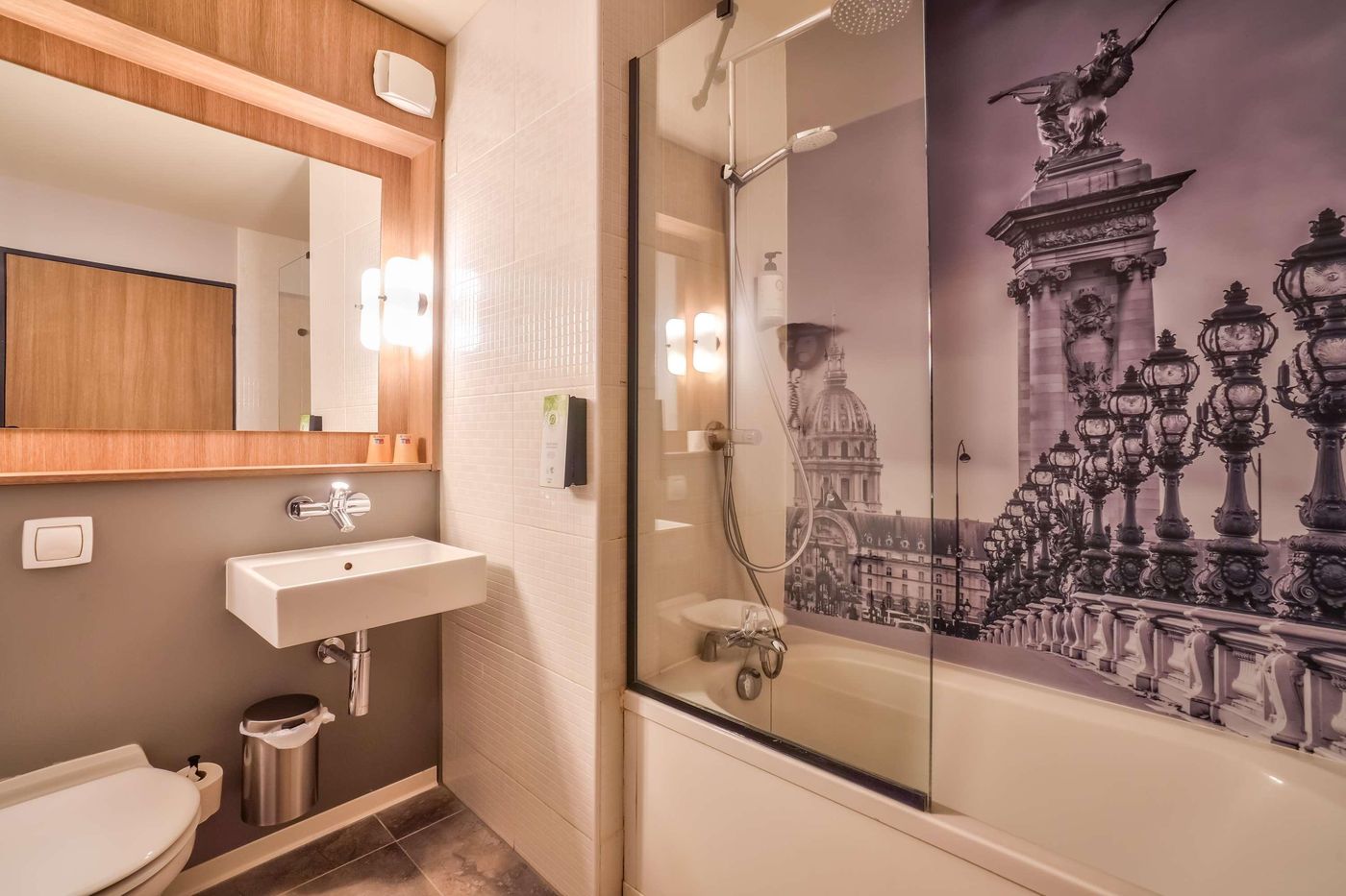 Campanile-Paris-Ouest---Pont-de-Suresnes-Room-43