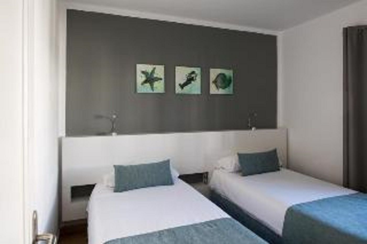 Hyde-Park-Lane-Bungalows-Room-42