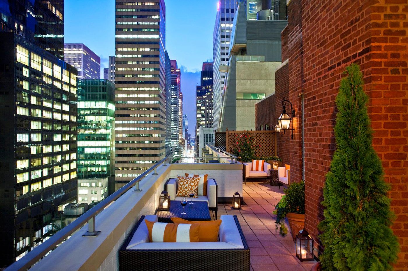 Omni-Berkshire-Place-General-view-69