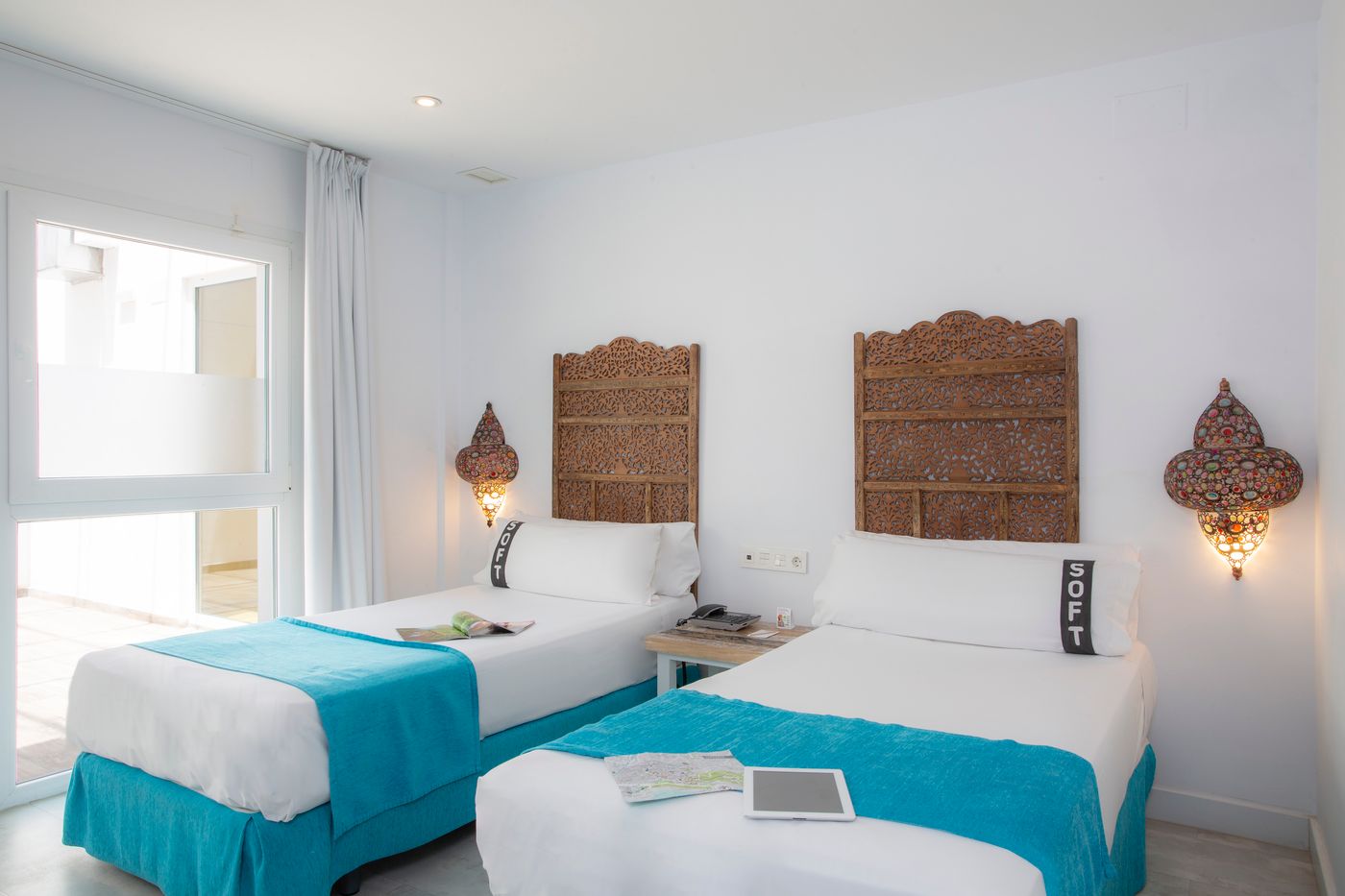 Casual-del-Mar-Malaga-Room-30