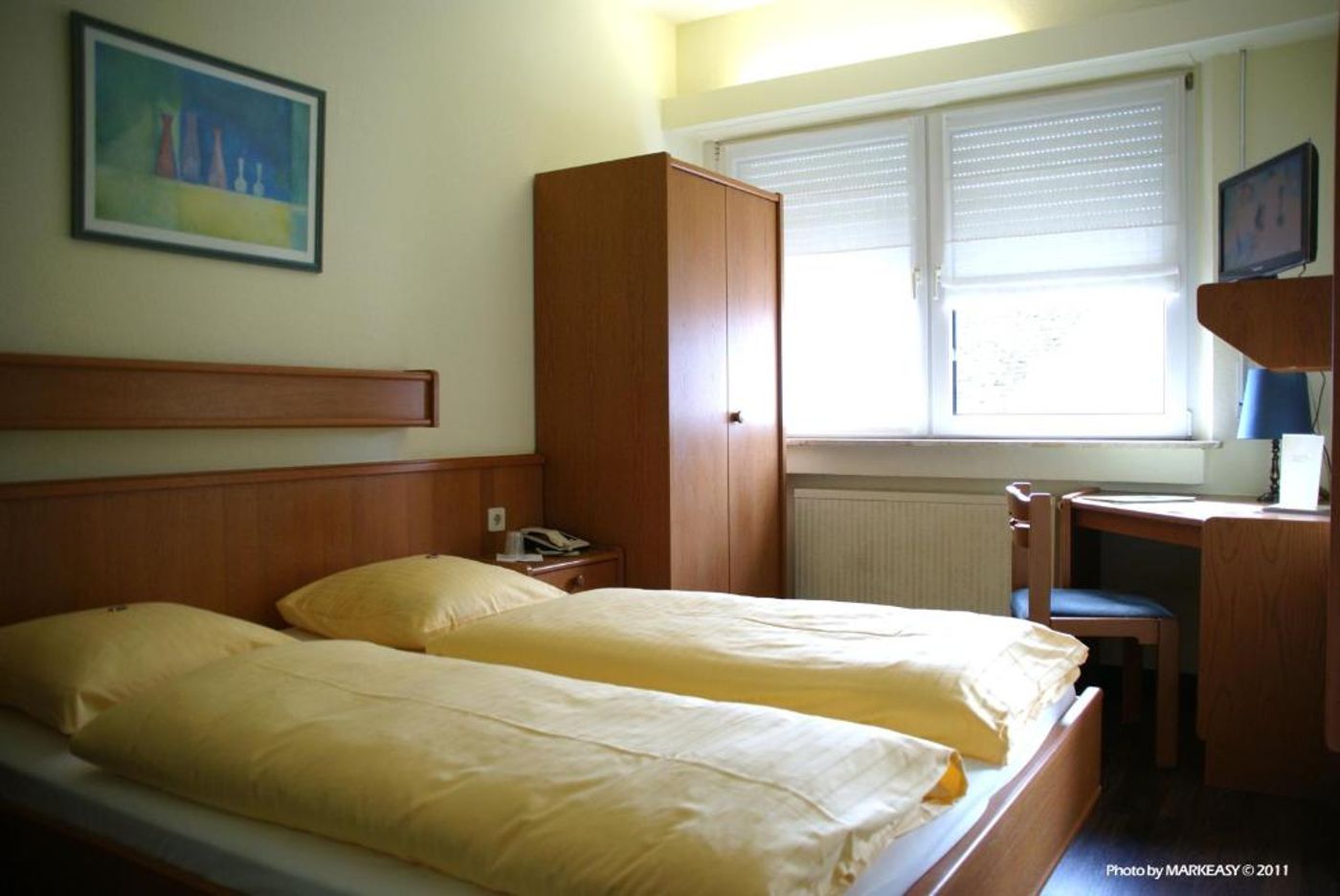 Logis-Hotel-Acacia-Room-14
