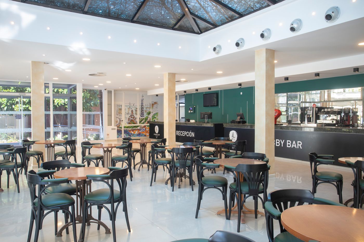 Aparthotel-BCL-Levante-Club-Lobby-12