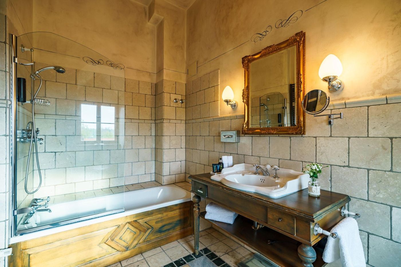 Schlosshotel Weyberhöfe - Germany - SAILAUF  - Room - 4