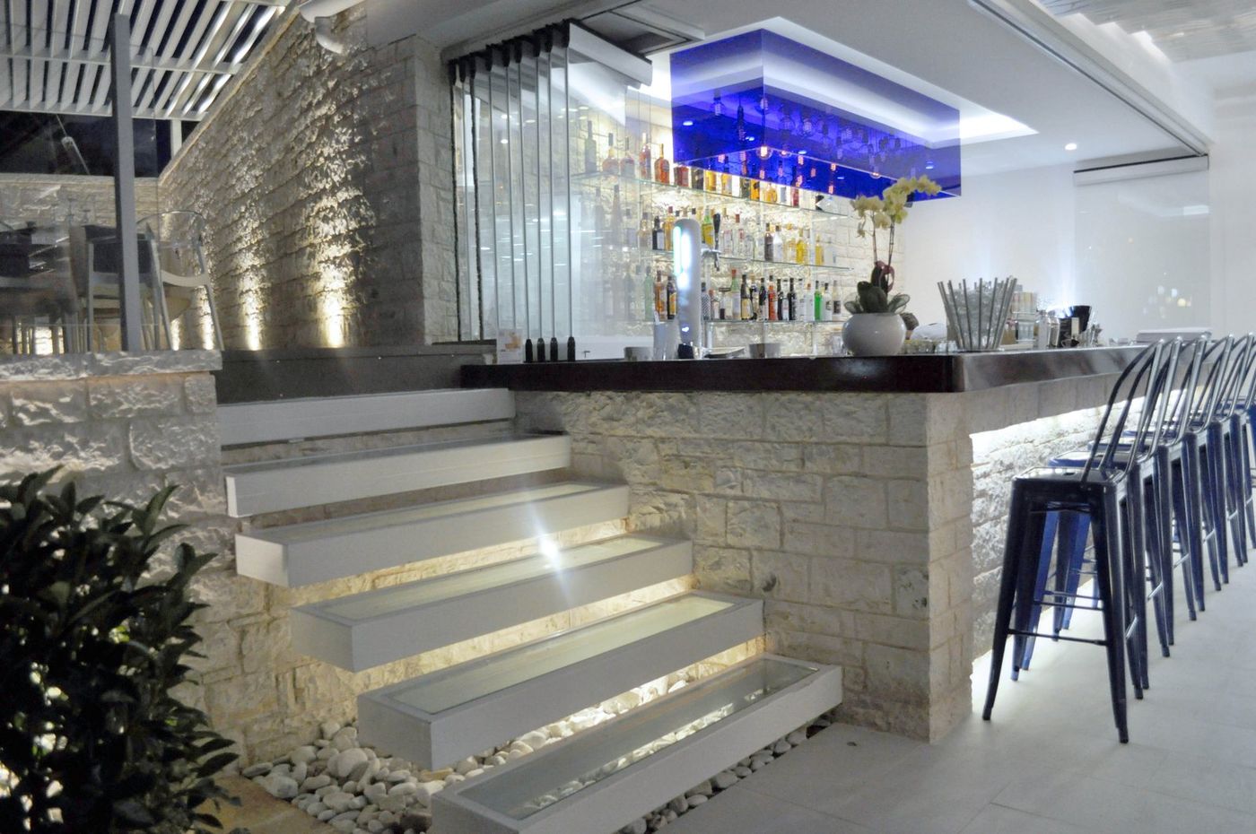 Melina-Bay-Boutique-Pool-11