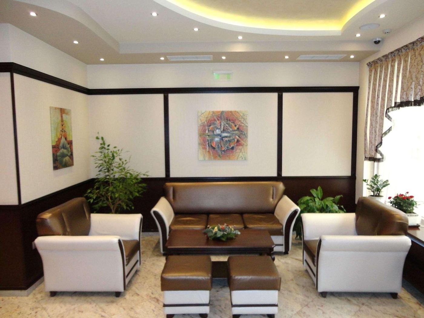 Hotel Favorit-Bulgaria-SOFIA-Lobby-9