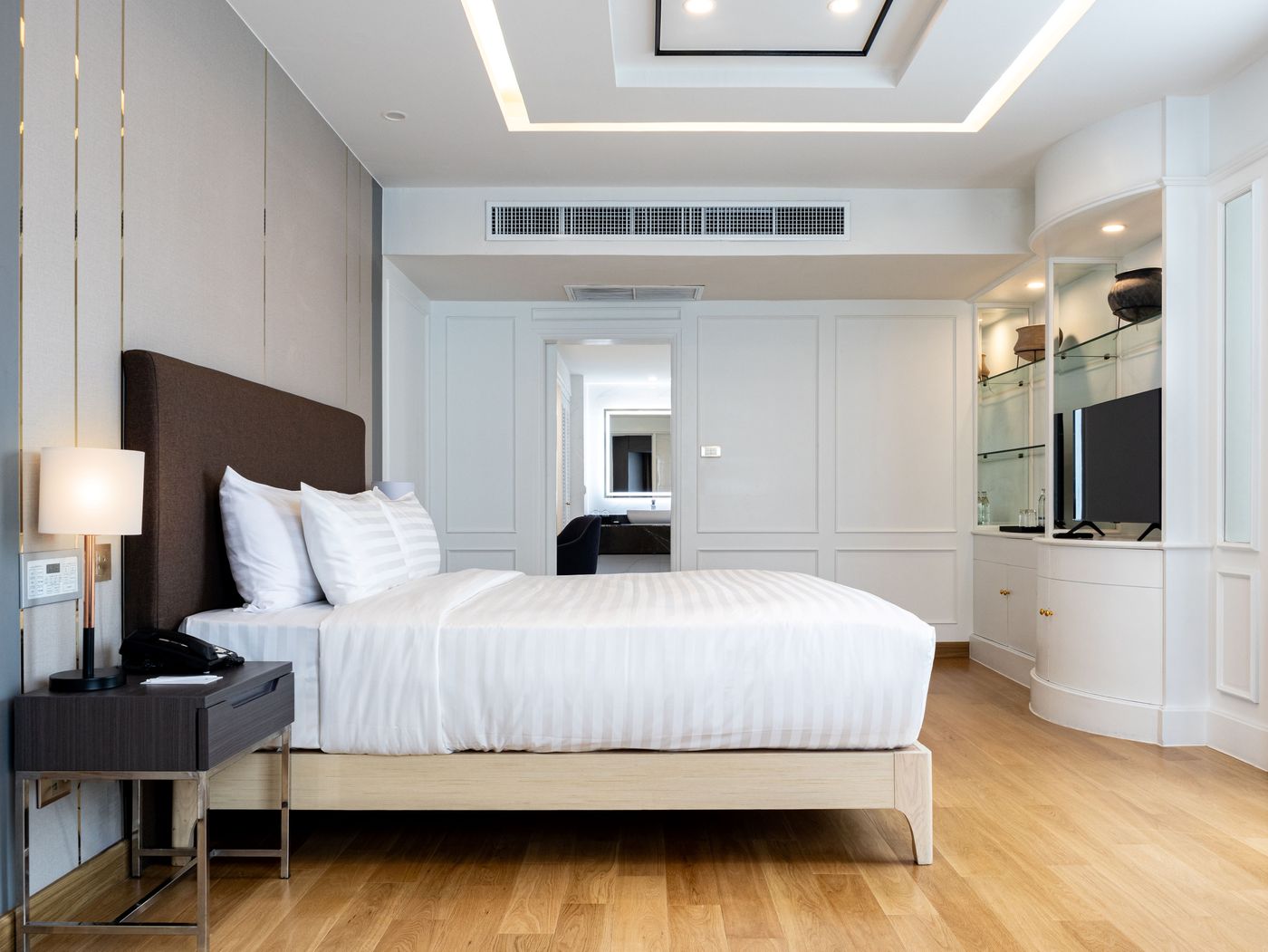 Rembrandt-Hotel-Bangkok-Room-9