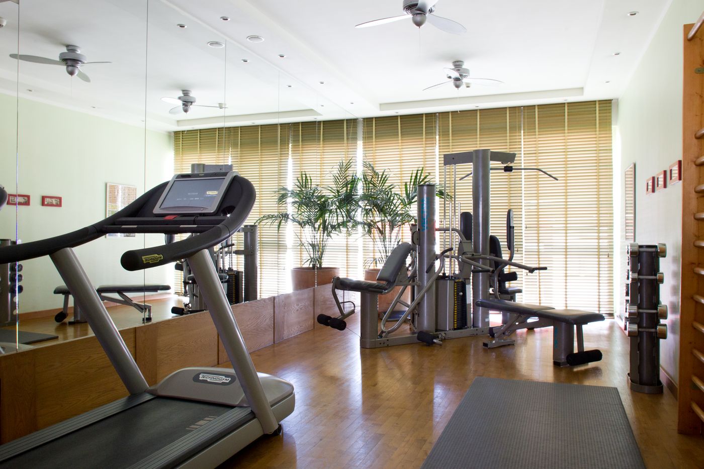 Radisson-Blu-Hotel-Nice-Sports-and-Entertainment-75