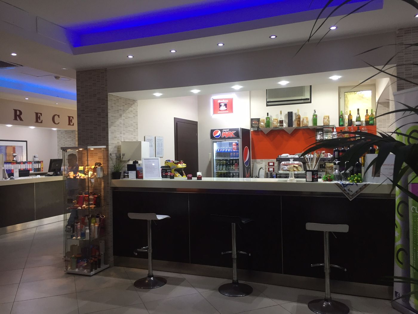 Costa-Del-Sole-Bar-27