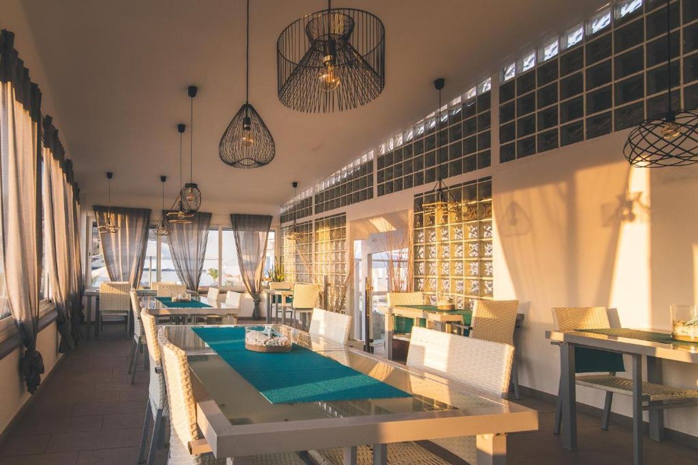 Mariposa-del-Sol-Bar-19