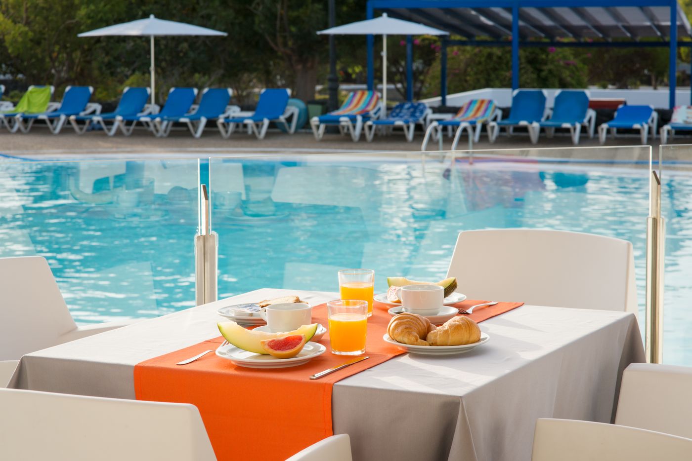 Hyde-Park-Lane-Bungalows-Restaurant-16