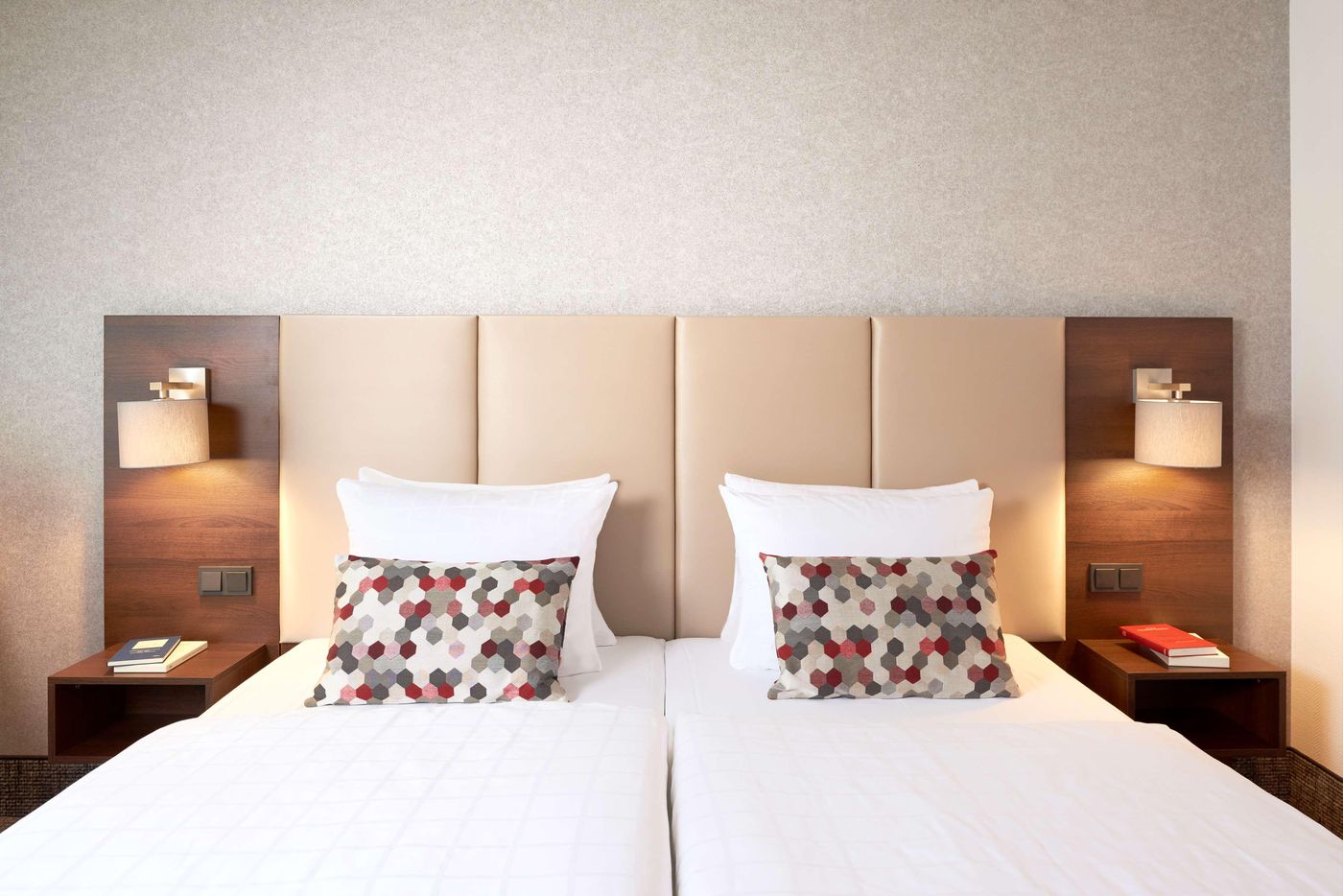 Dorint An den Westfalenhallen Dortmund-Germany-DORTMUND-Room-8