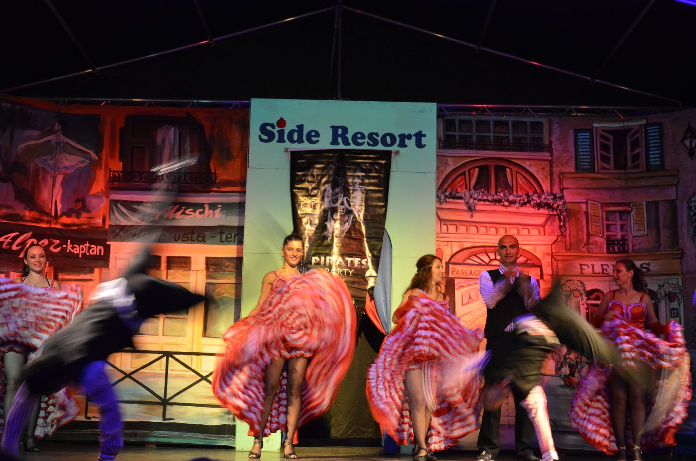 Side-Resort-Hotel-Sports-and-Entertainment-35