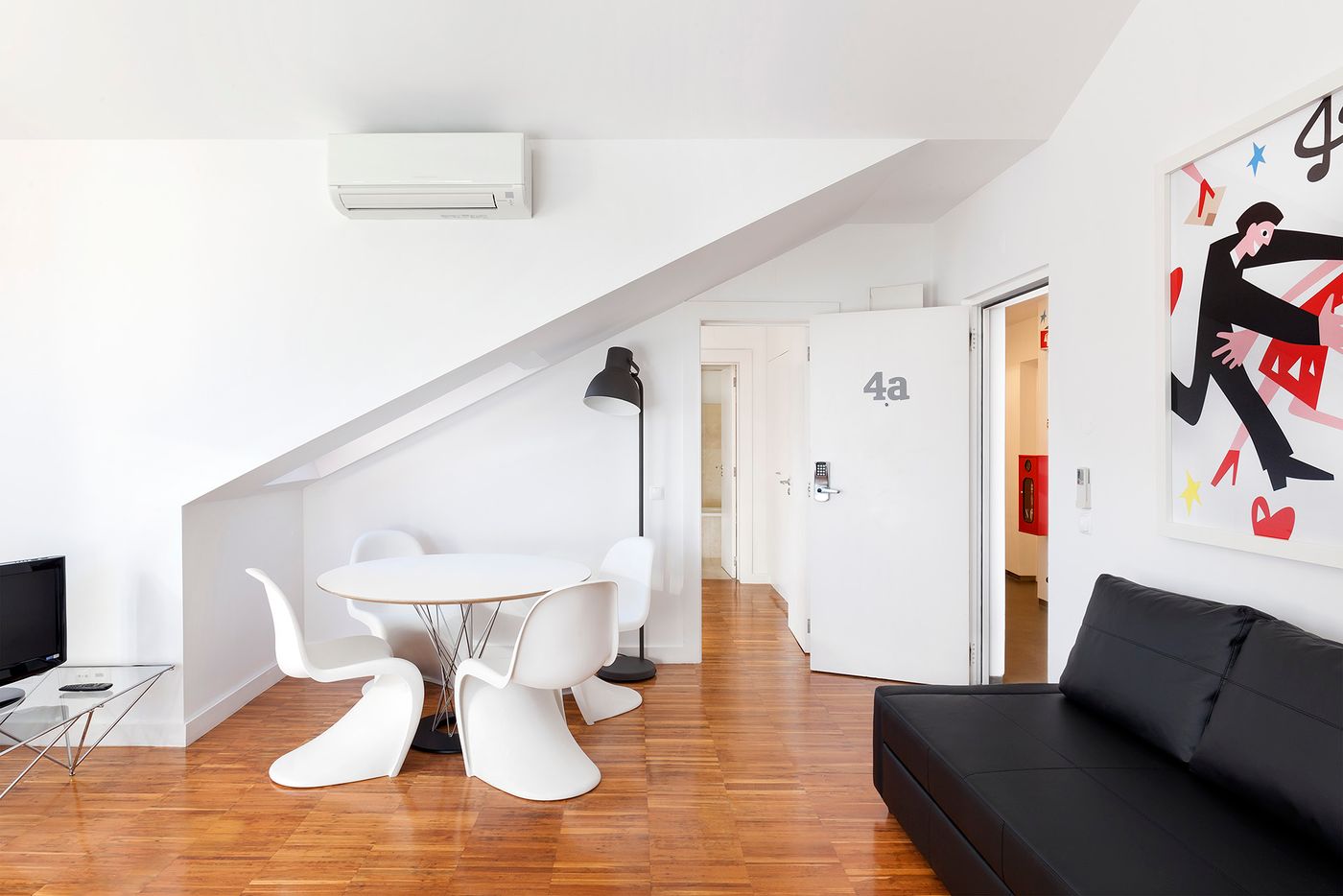 Hello-Lisbon-Bairro-Alto-Room-19