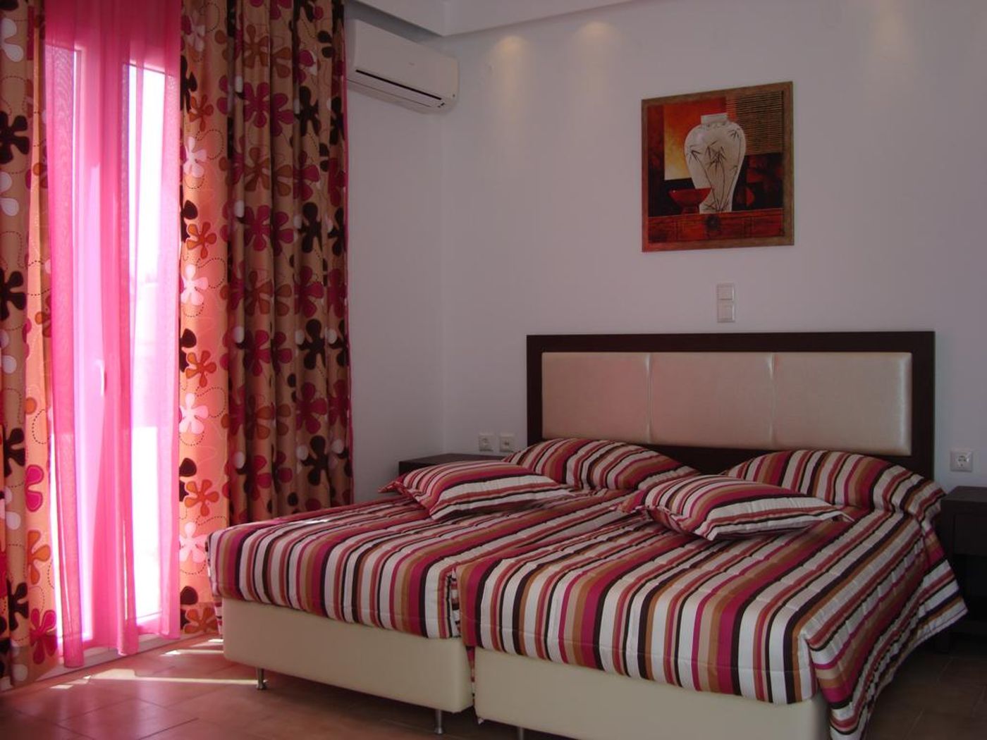 Elena-Studios---Suites-Room-9