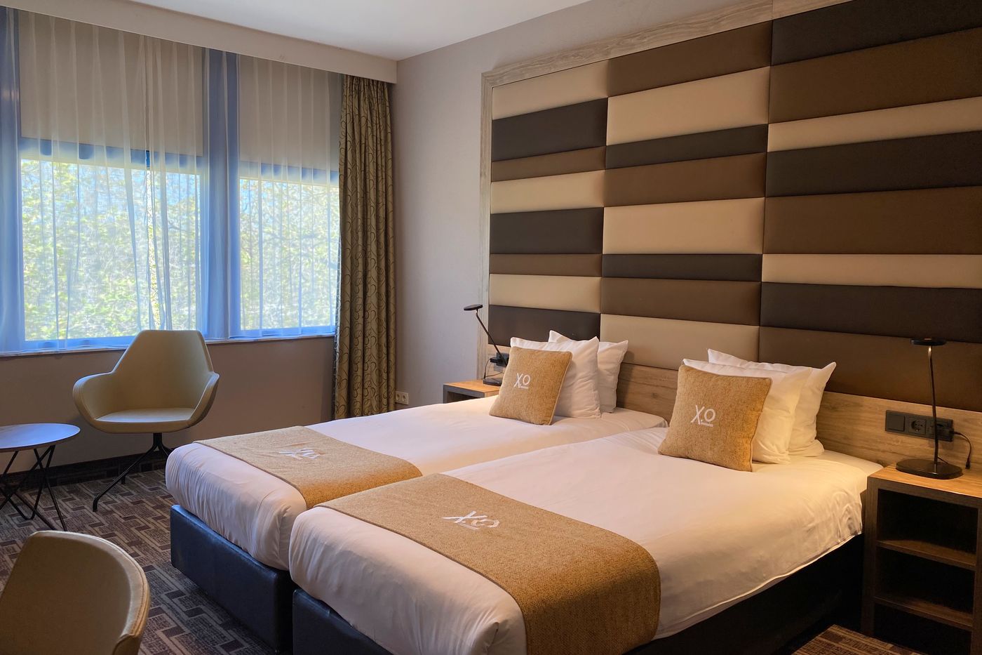 XO-HOTELS-Blue-Square-Room-16