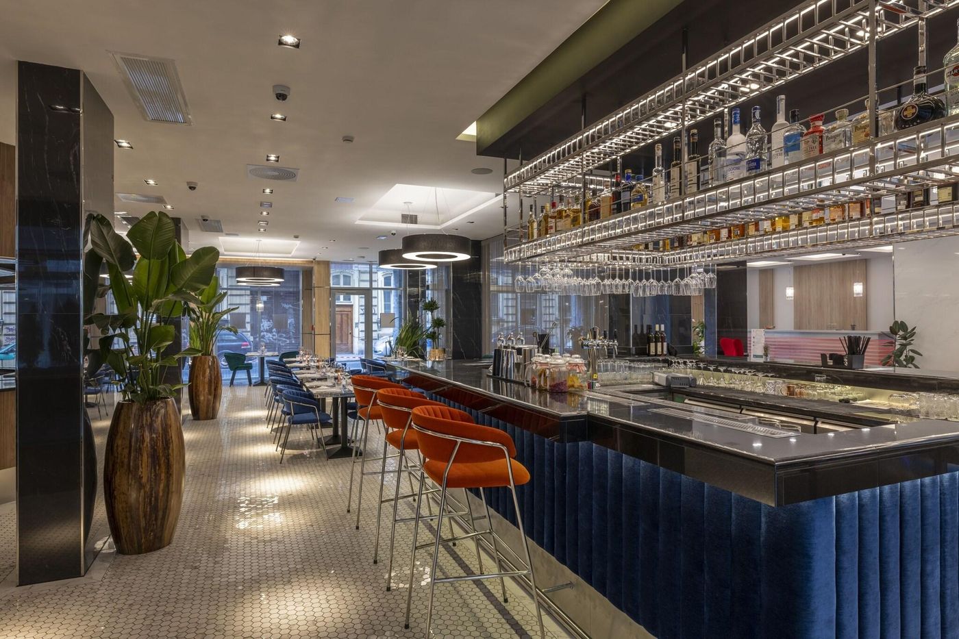 Silver-Crown-Hotel---Residence--Palace-Quarter-Restaurant-19