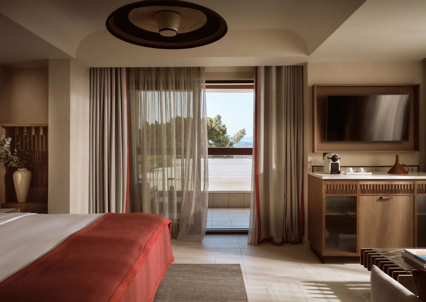 Eagles-Palace-Room-35