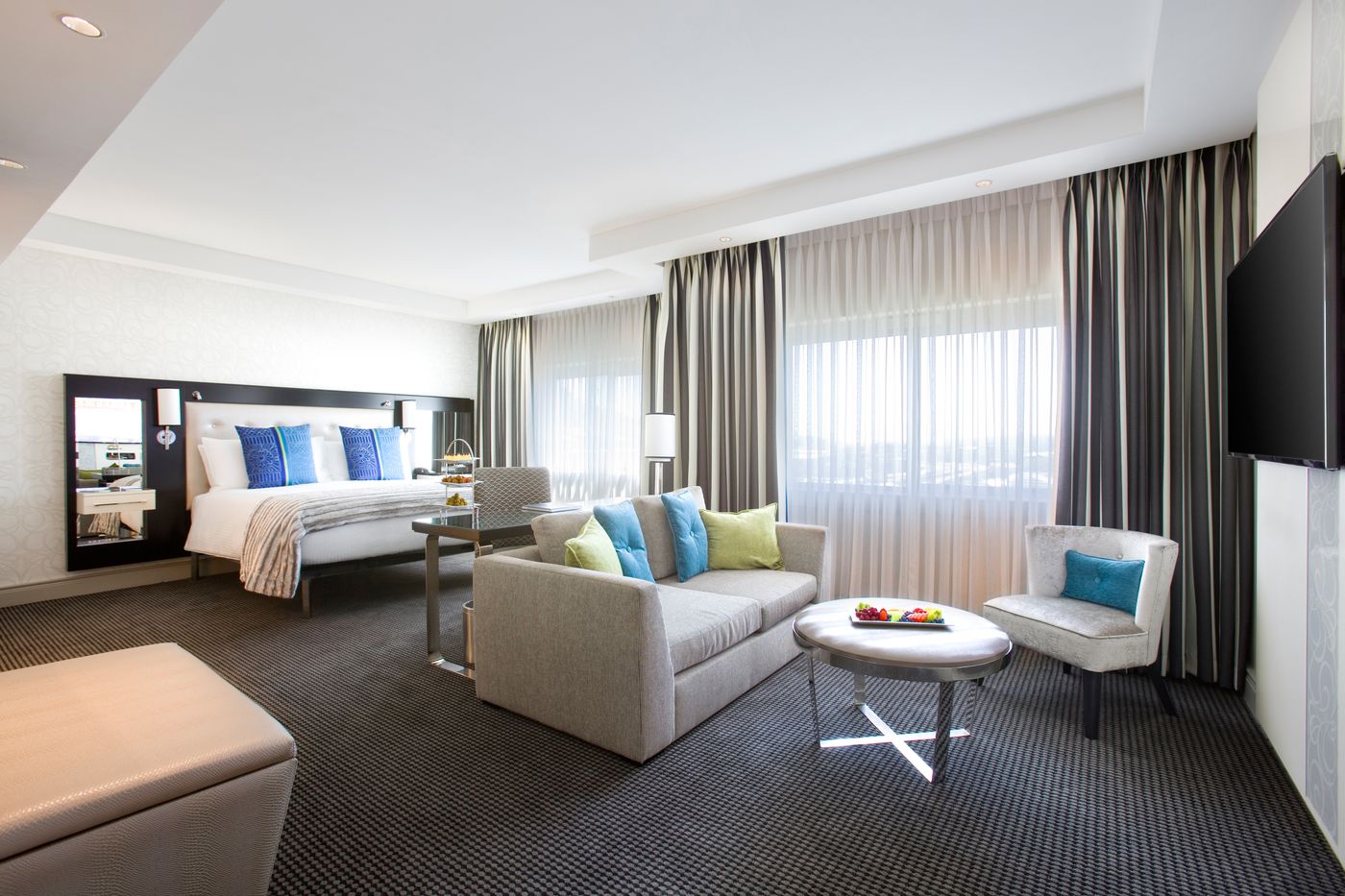 Southern-Sun-Cape-Town-Waterfront-Room-11