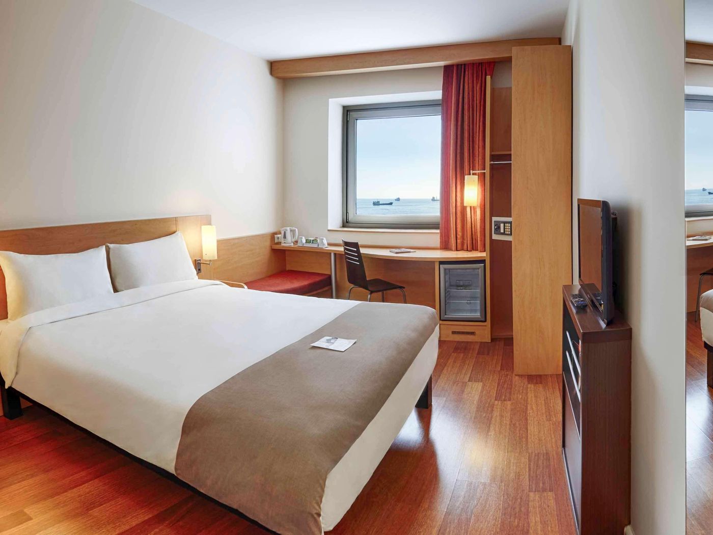 ibis-Istanbul-Zeytinburnu-Room-7