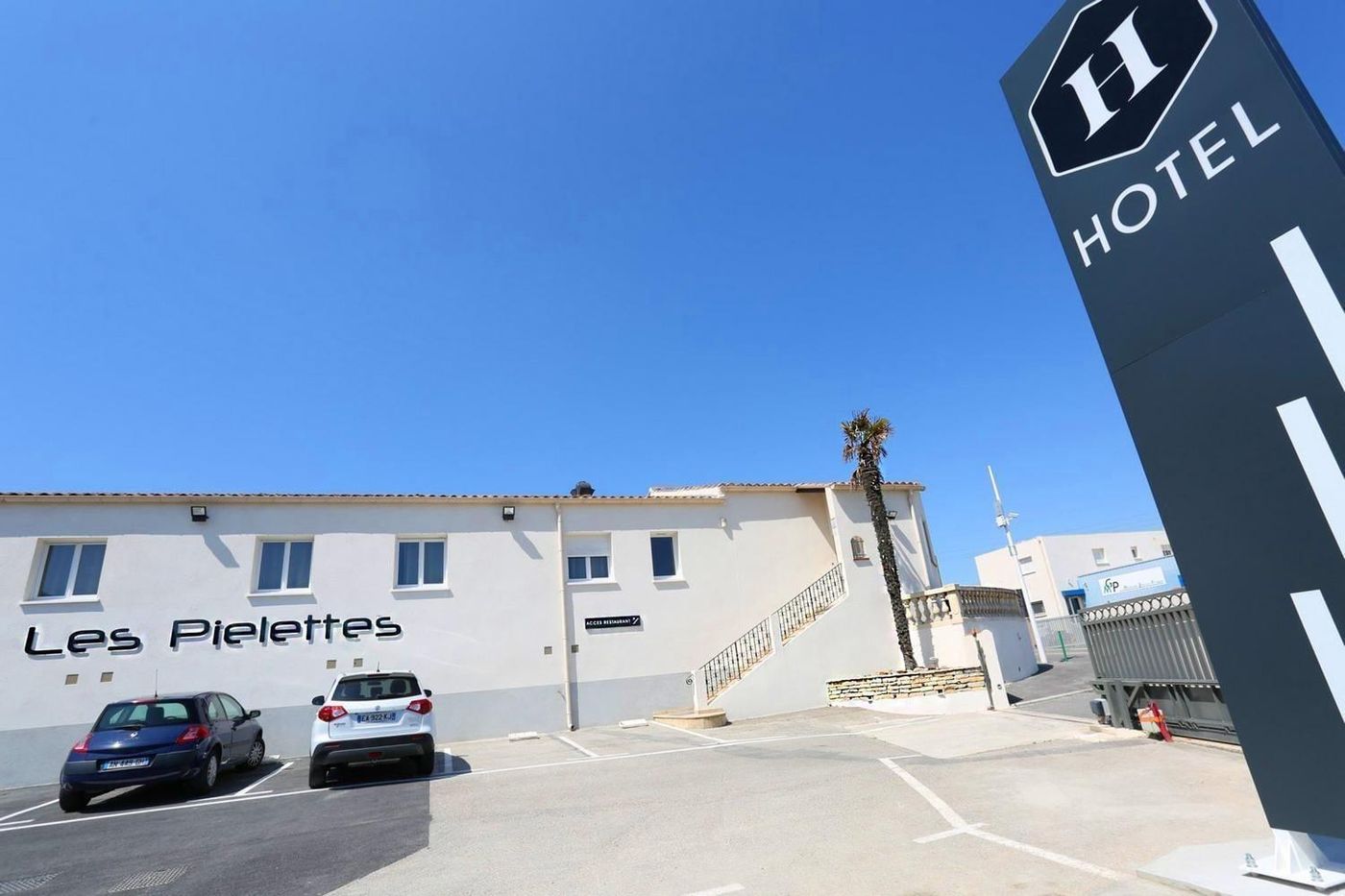 Hôtel Restaurant les Pielettes-France-LE ROVE-General view-2