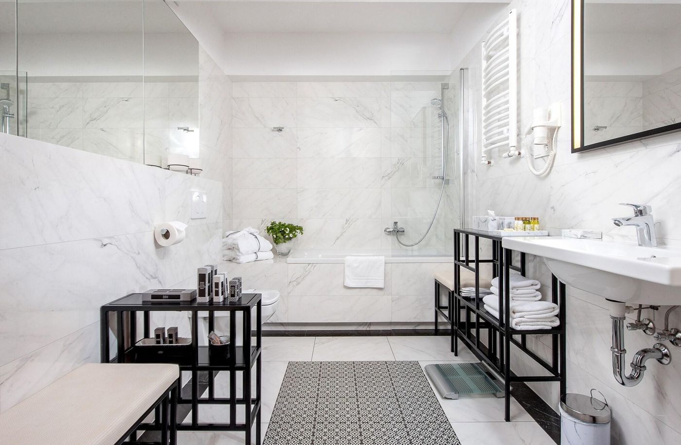 Amber-Design-Residence-Room-45