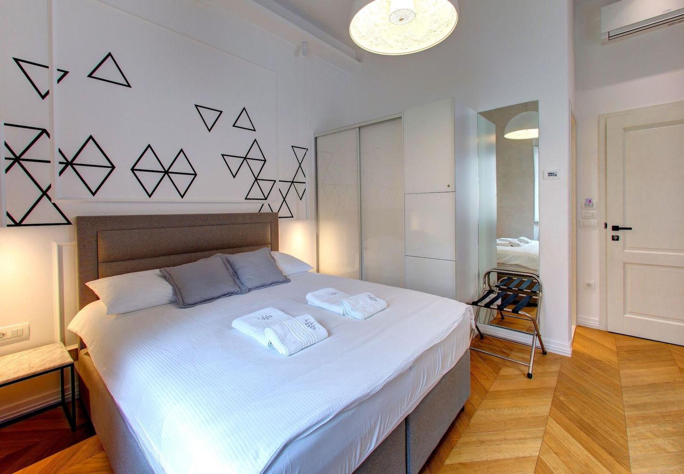 Guesthouse-Forty-Four-Room-22