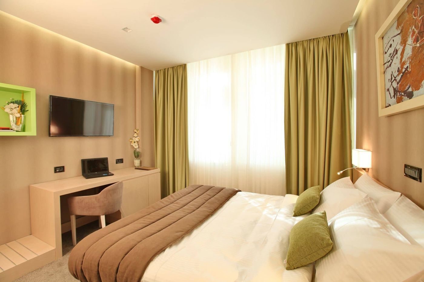 Hotel Argo-Serbia-BELGRADO-General view-1