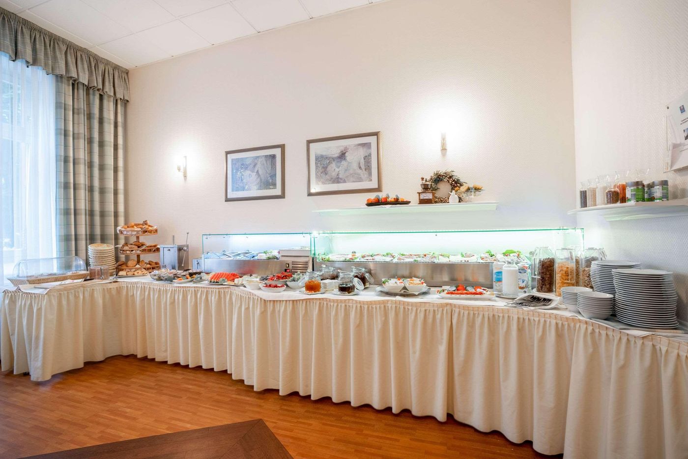 Comfort Hotel Bad Homburg - Germany - BAD HOMBURG VOR DER HOHE - Restaurant - 5