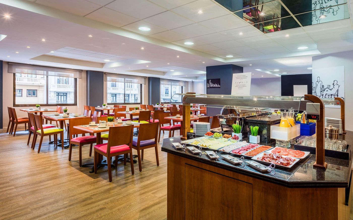 Hotel-Madrid-Centro-Affiliated-by-Melia-Restaurant-23