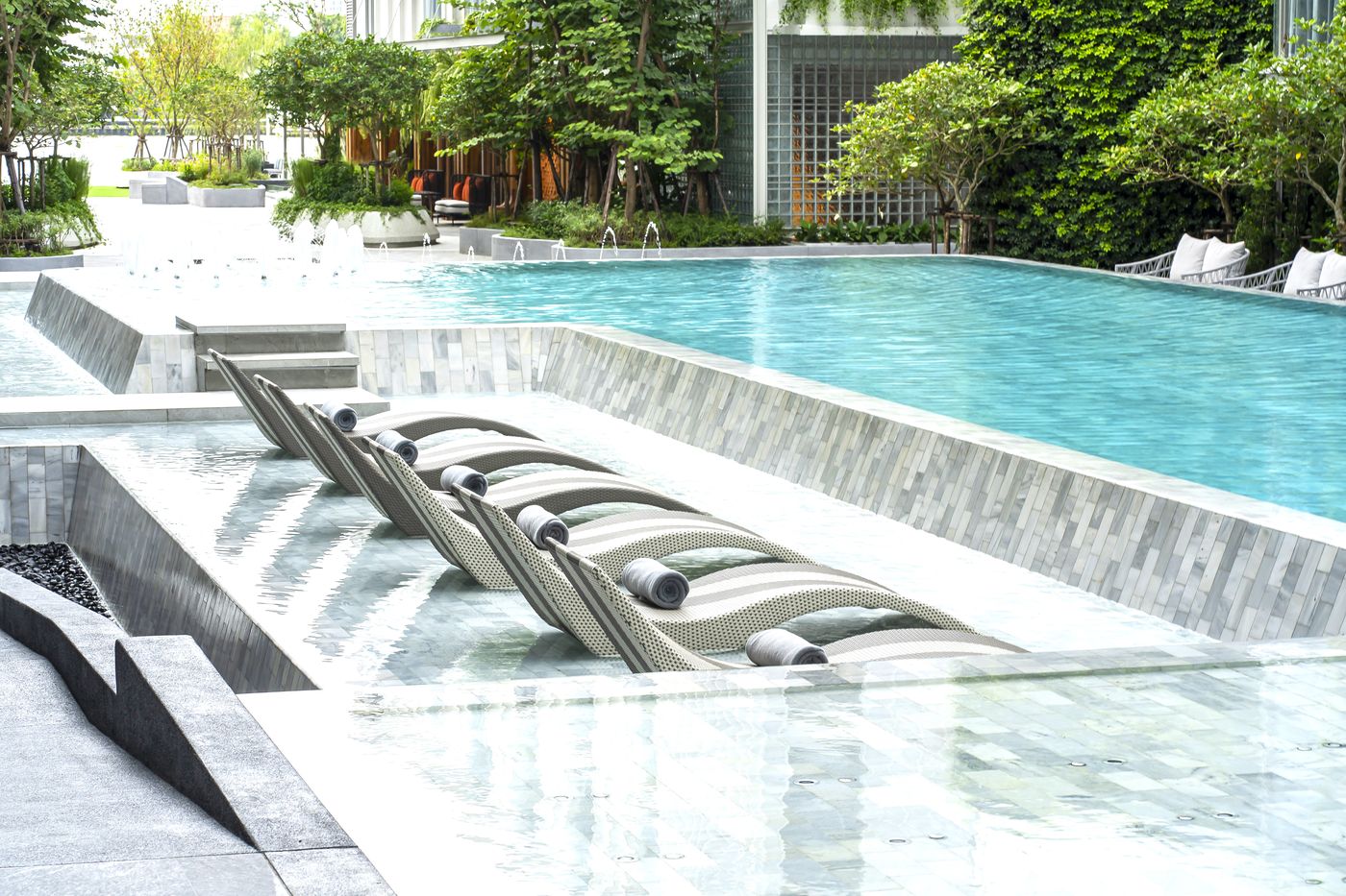 The-Salil-Hotel-Riverside-Bangkok-Pool-80