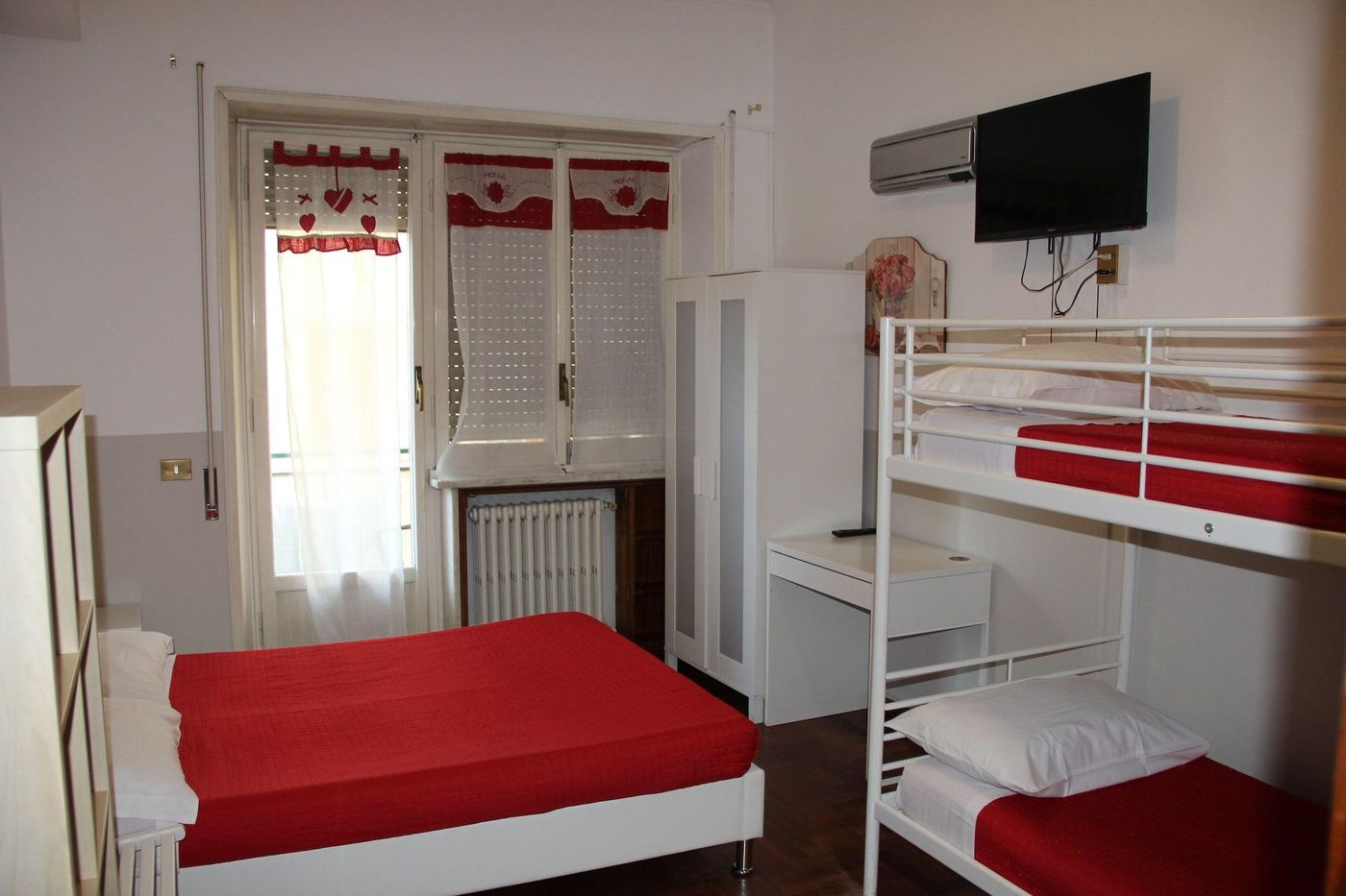 Domus-Vatican-Holidays-Room-8