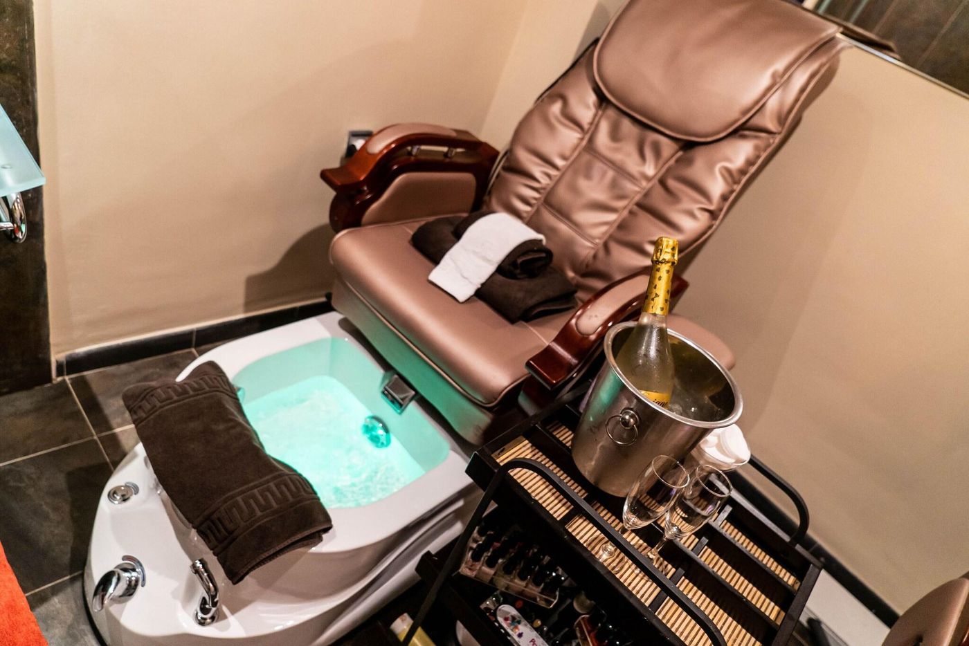 Spa-Cadiz-Plaza-Sports-and-Entertainment-41