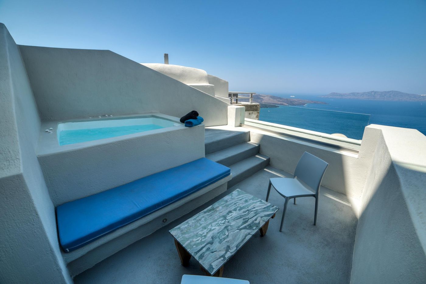 Santorini-Royal-Suites-Room-19