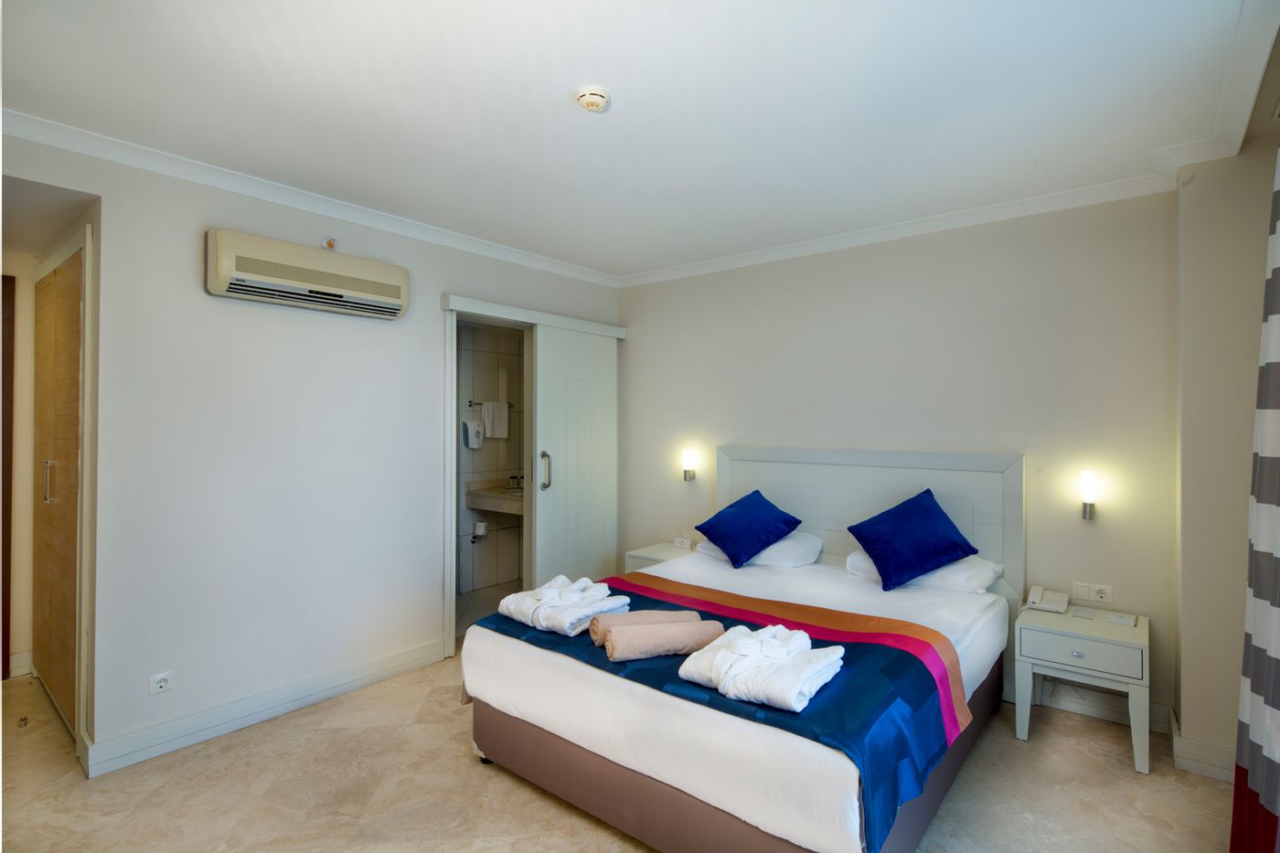 Crystal-Boutique-Beach-Resort--Adults-Only-16---Room-15