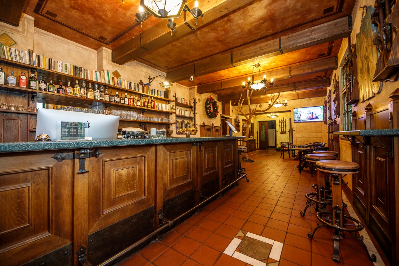 Pytloun-Old-Armoury-Hotel-Prague-Lobby-8