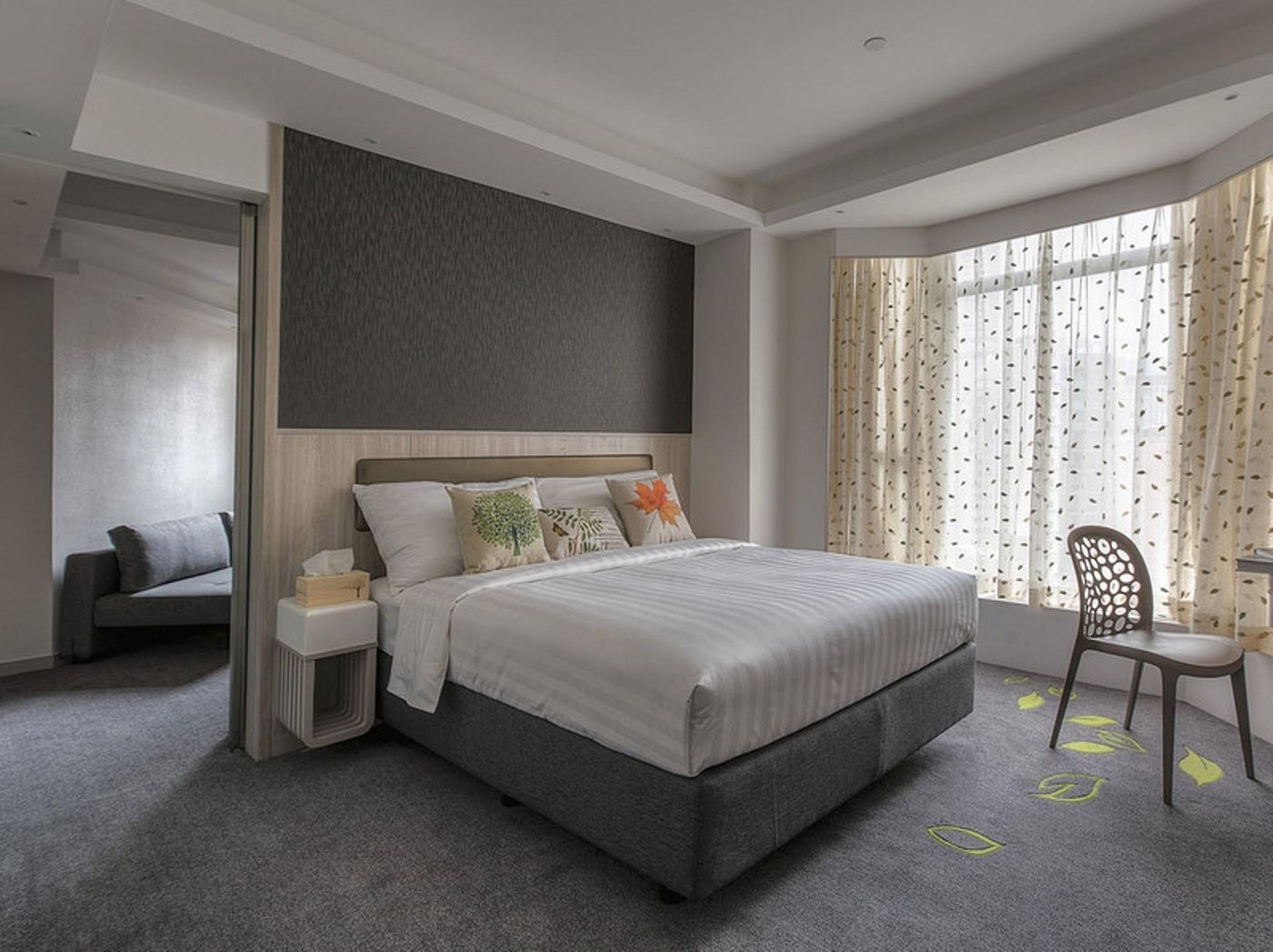 Stanford-Hillview-Room-11