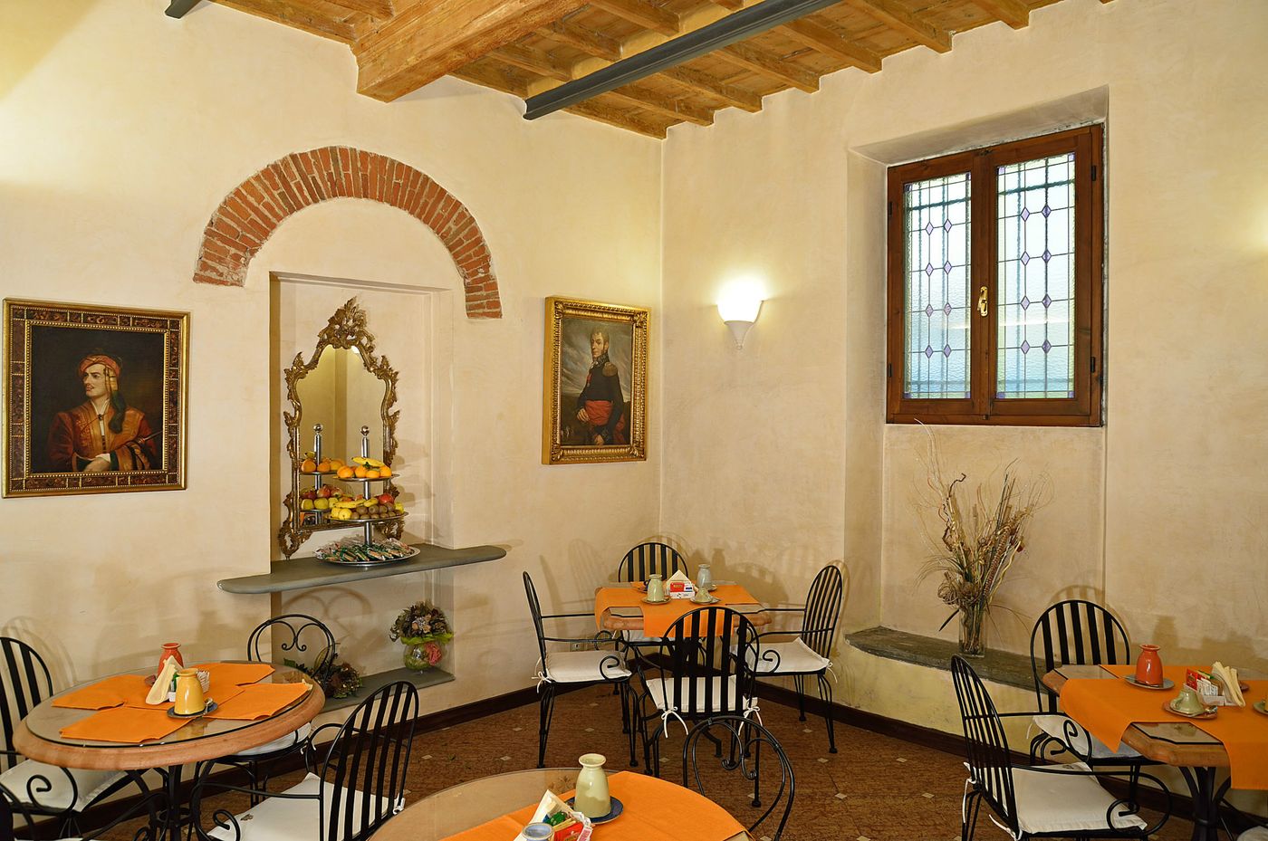 Porta-Faenza-Restaurant-12