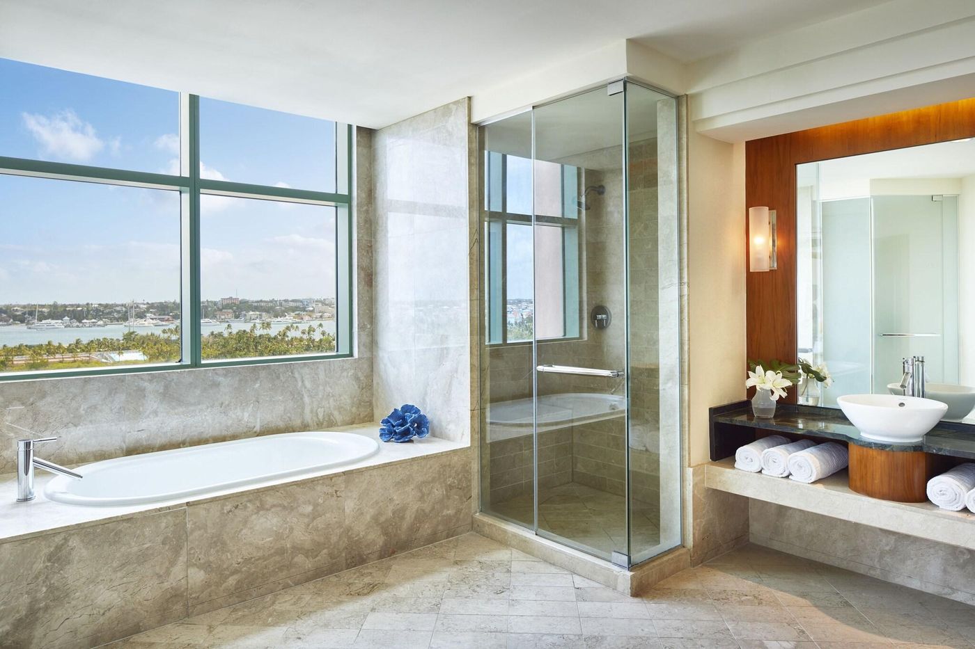 The-Cove-Atlantis-Room-32