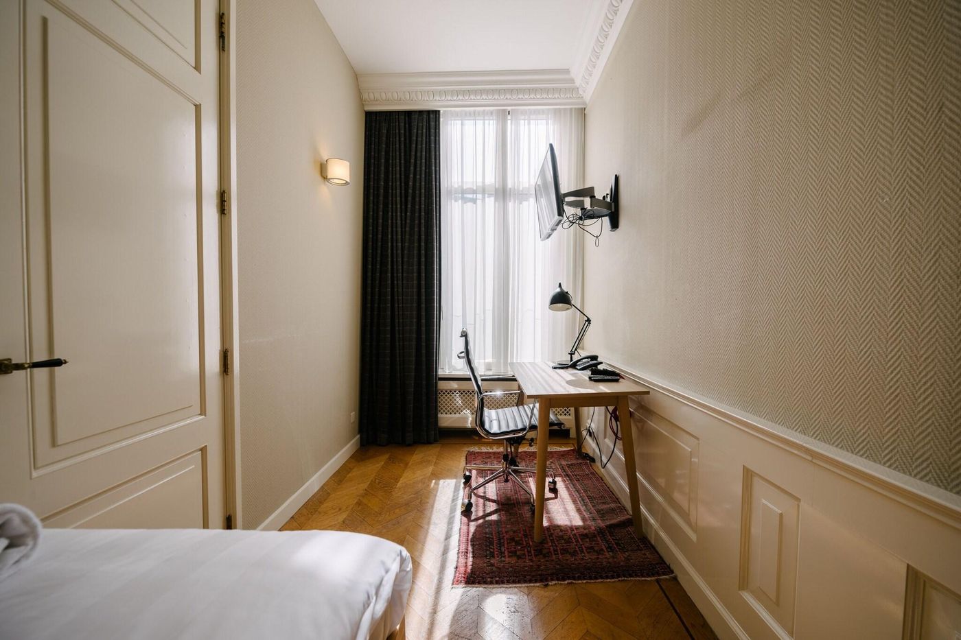 Catalonia-Vondel-Amsterdam-Room-54