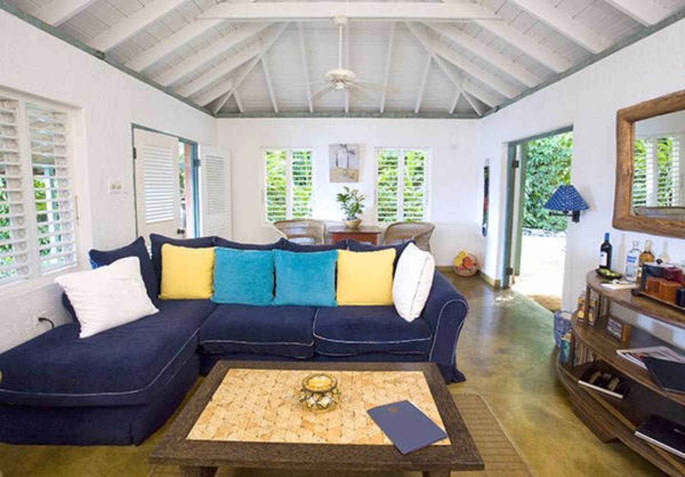 GoldenEye-Resort---Spa-Room-21