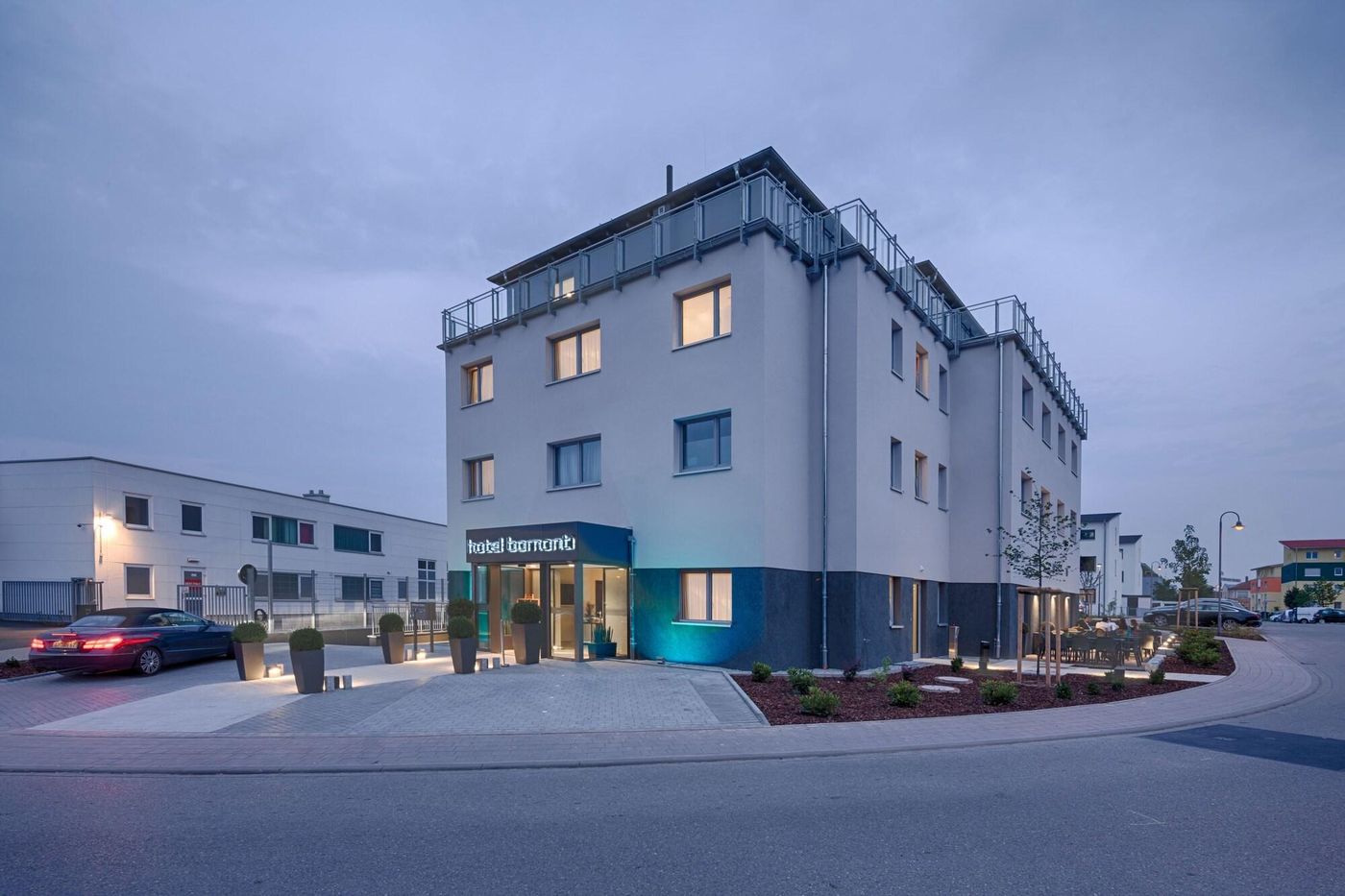 Hotel Bomonti Nürnberg West-Germany-Oberasbach-General view-5