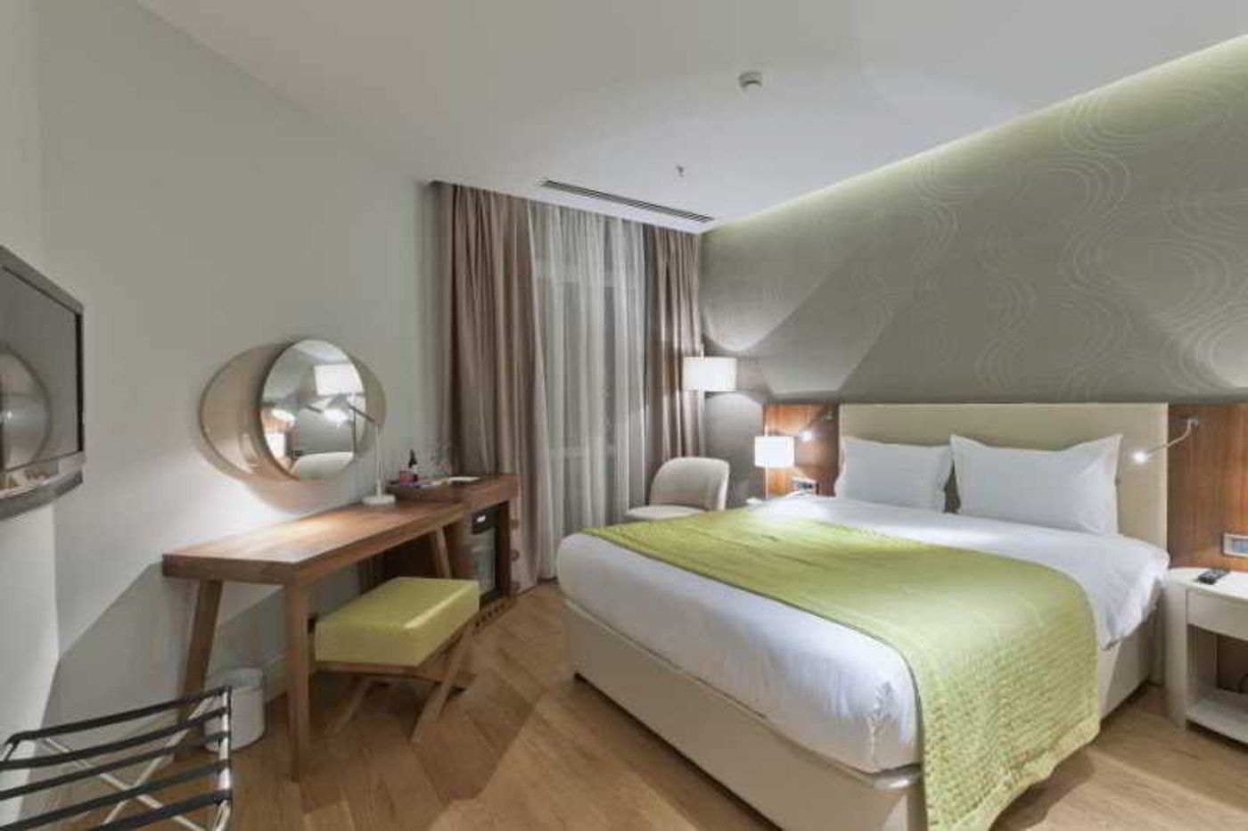 Four-Points-Express-by-Sheraton-Istanbul-Taksim-Room-21