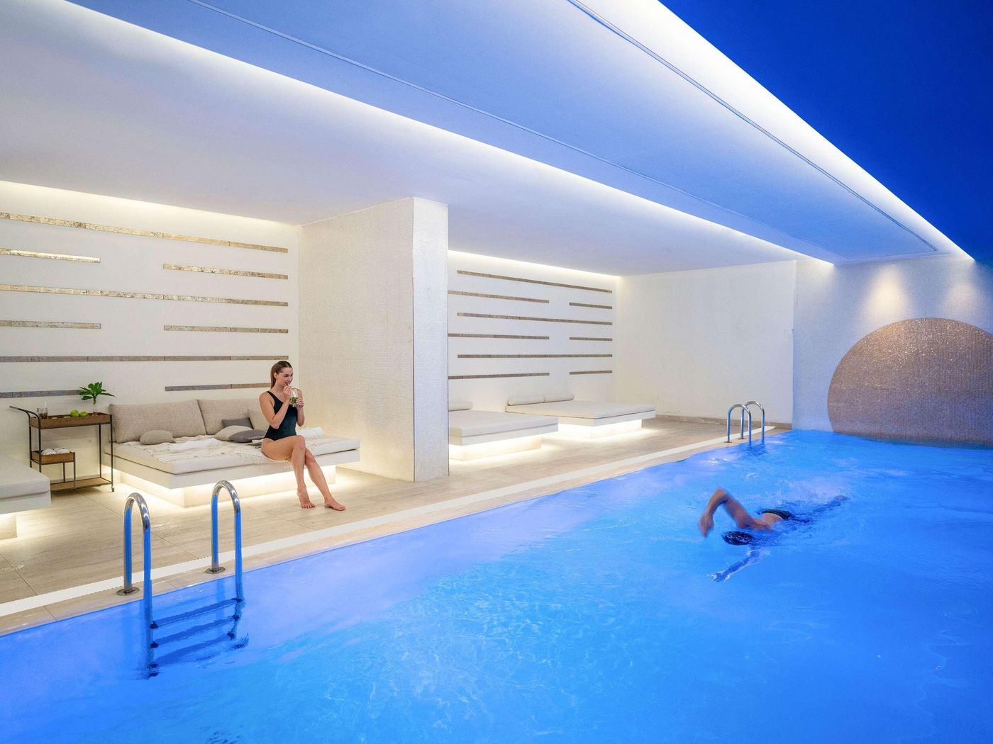 Novotel-Istanbul-Bosphorus-Pool-75