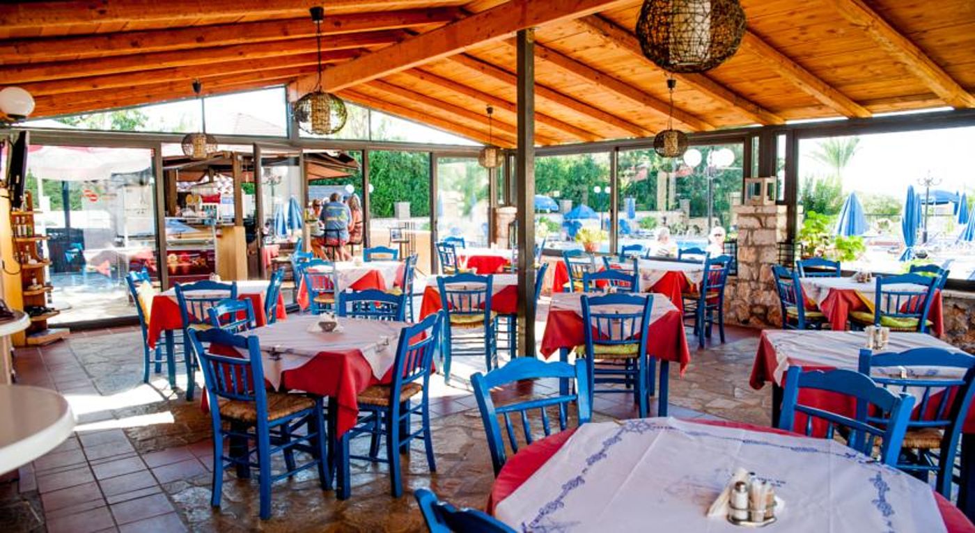 Sotiris-Apartments-Restaurant-20