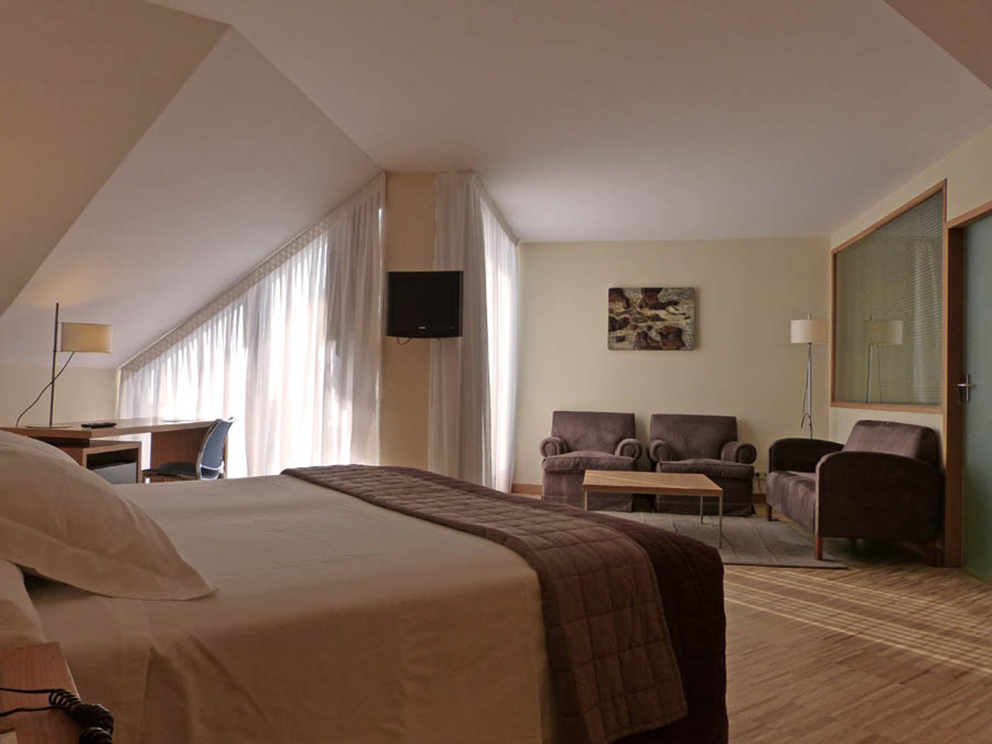 Gran Hotel Victoria-Spain-EL SARDINERO-Room-6