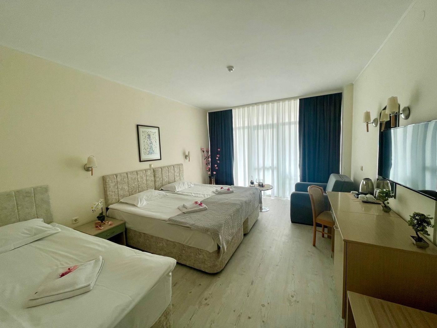 Grand-Hotel-Nirvana---Sunny-Beach-Room-19