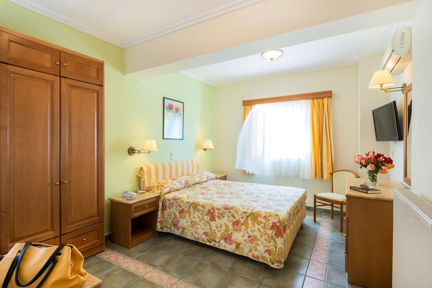 Andreolas-Luxury-Suites-Room-13