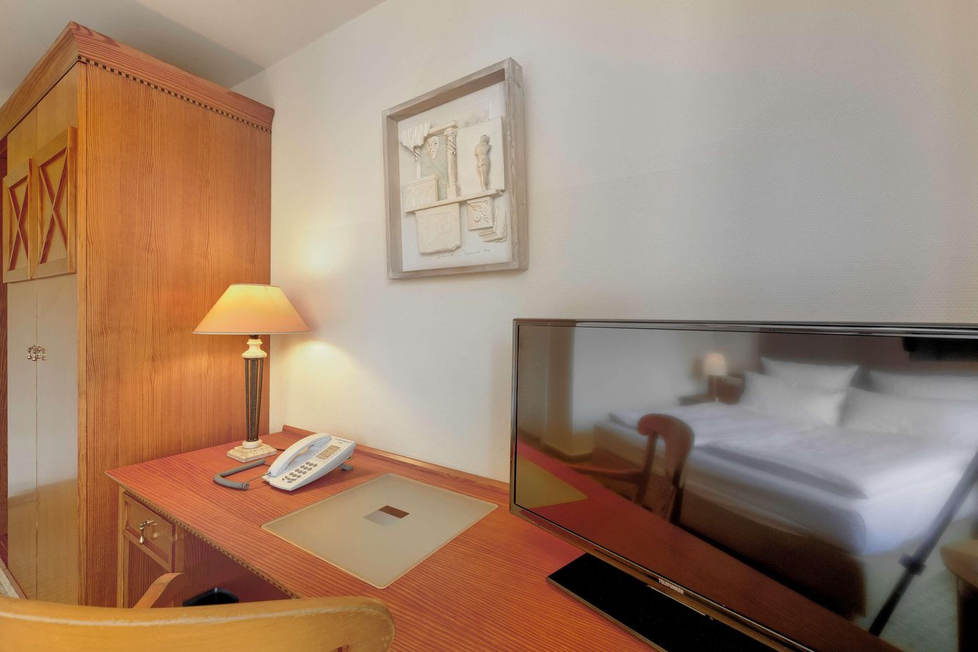 Hotel-Domicil-Berlin-by-Golden-Tulip-Room-43